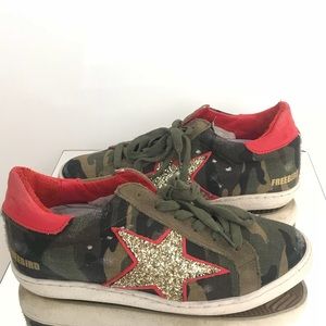 Freebies by Steven camo glitter star sneakers